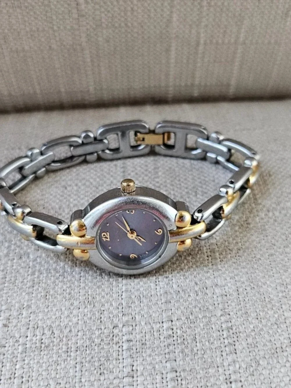 Vintage Fossil F2 Women Wristwatch Blue Face Silver/Gold Dual Tone Quartz Watch